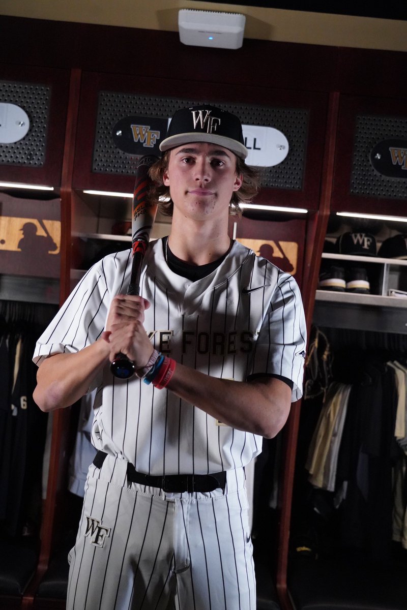 RPreisano's tweet photo. Let’s go DEACS! @WakeBaseball https://t.co/iCdFMybkHA