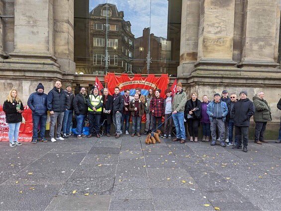 NCLMarxists's tweet photo. Newcastle Marxists spent this Saturday at the ASLEF picket line chatting to striking workers, followed by a North East regional youth caucus! Great weekend with great comrades. Get in touch if you'd like to get involved! https://t.co/mOF1WrlVtl