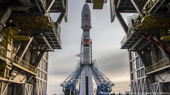 lfarrec's tweet photo. Roscosmos:
Comúnmente conocida como Roscosmos y llamada Agencia Espacial Federal de Rusia hasta su reestructuración en 2015, ​es una organización estatal de la Federación de Rusia responsable del programa de vuelo espacial y cosmonáutica. https://t.co/BMAj0JbrNg