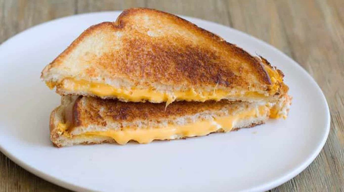 JacobNovakcsu's tweet photo. My favorite meal as a child was and still is a good old fashioned grilled cheese. I have probably had at least 500 if not more in my life time and they always remind me of hanging out at my grandparents house after school as a kid.
#CSUCOM464 🧀 https://t.co/PJTJtQJNDT