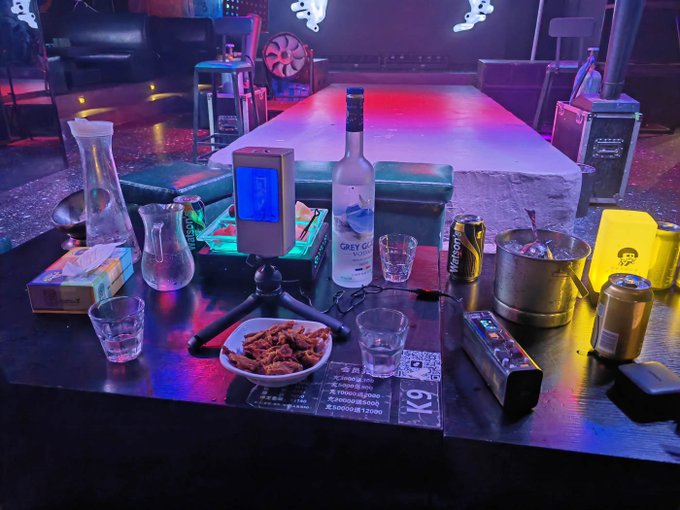 Looks like things are going to get interesting in Shenzhen in the next few months so one last big night