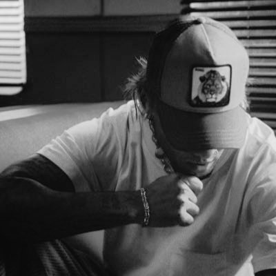archivecamacho's tweet photo. art. https://t.co/M7tv7tMkck
