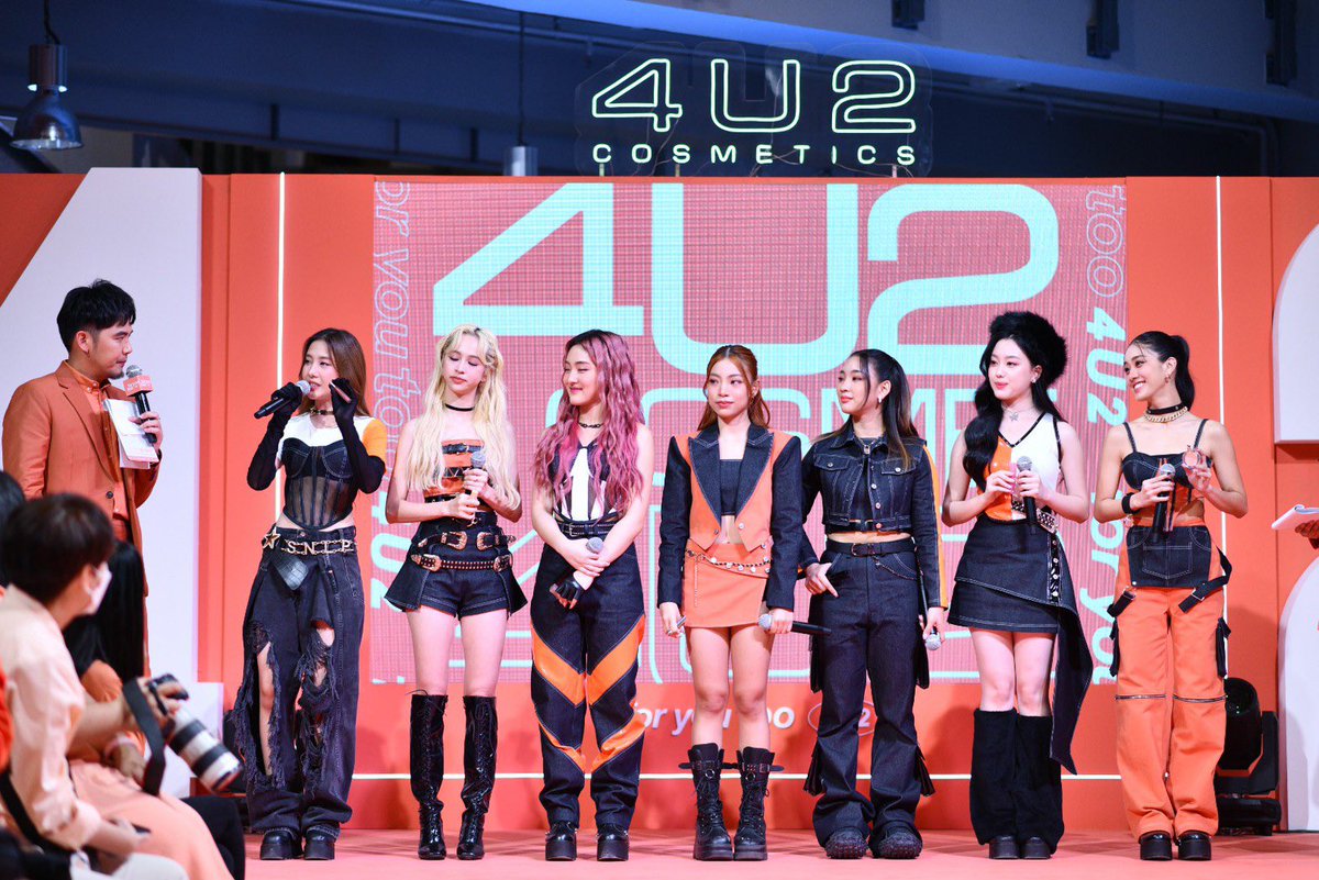 StarlightYnews's tweet photo. “4U2” เปิดตัวผลิตภัณฑ์ใหม่ “4U2 FOR YOU TOO BLUSH ON“ พร้อมกิจกรรมสุดพิเศษจาก “4EVE”  ณ EVEANDBOY UNDERGROUND Siam Square One
🔗https://t.co/ybU8Zr7iLA
#4U2x4EVE #4U2EVENT #4U2x4EVEevent #4U2x4EVExEBEvent https://t.co/lvoY6lIz3D