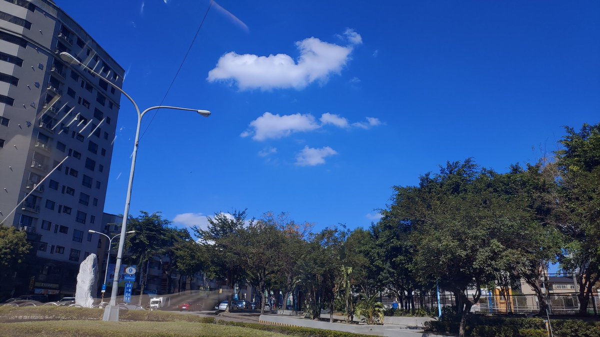 craterw_MORE. tweet media