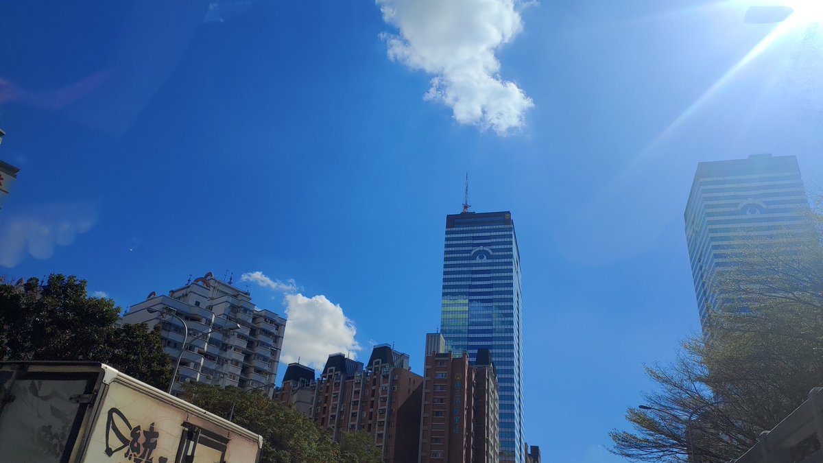 craterw_MORE. tweet media