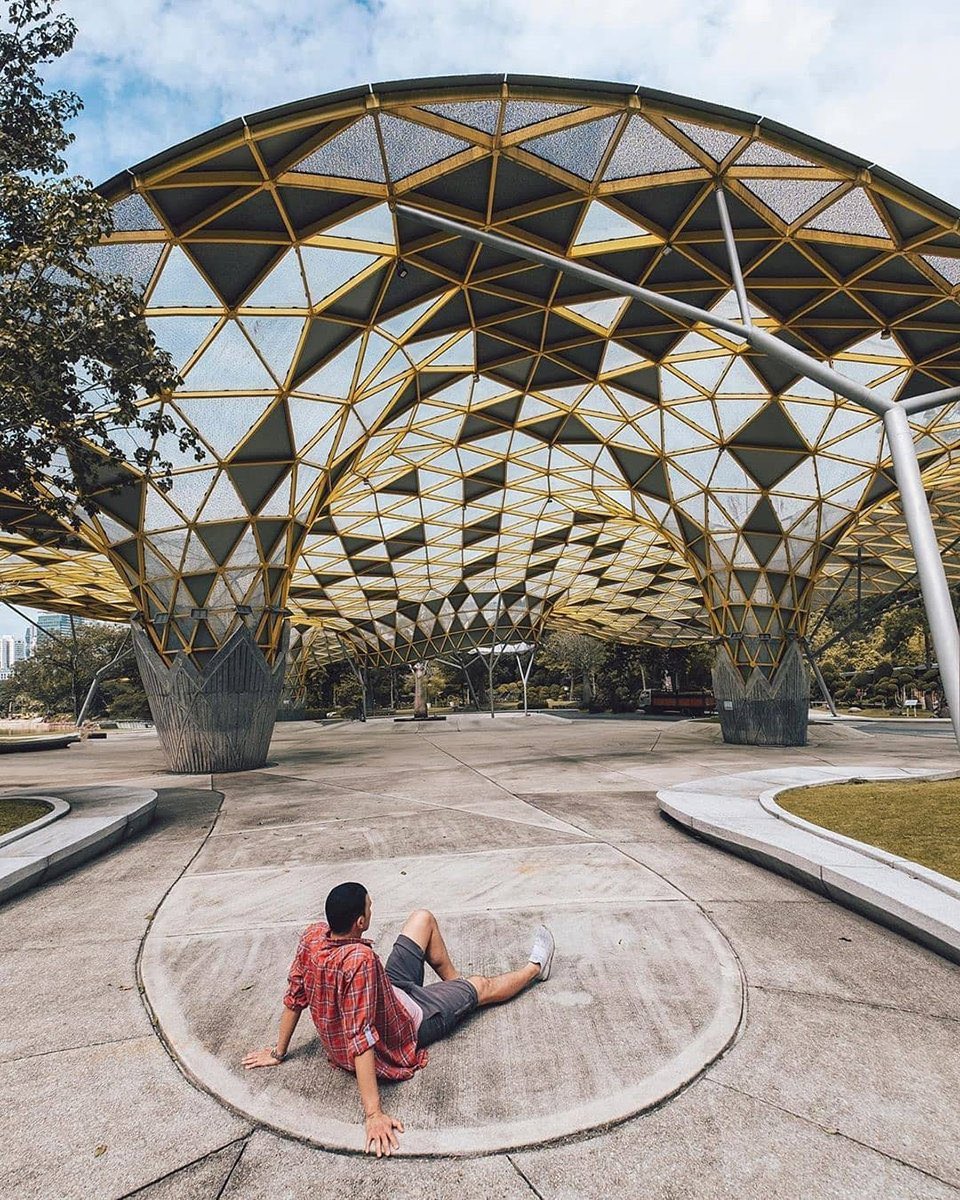 Jomkitamy's tweet photo. 5 taman yang cantik di Lembah Klang! #JomKita  

1. Taman Botani Perdana, KL 

Sumber: heartpatrick, adrianngkc, robxlim, anne_osman https://t.co/IJVq7bM73o
