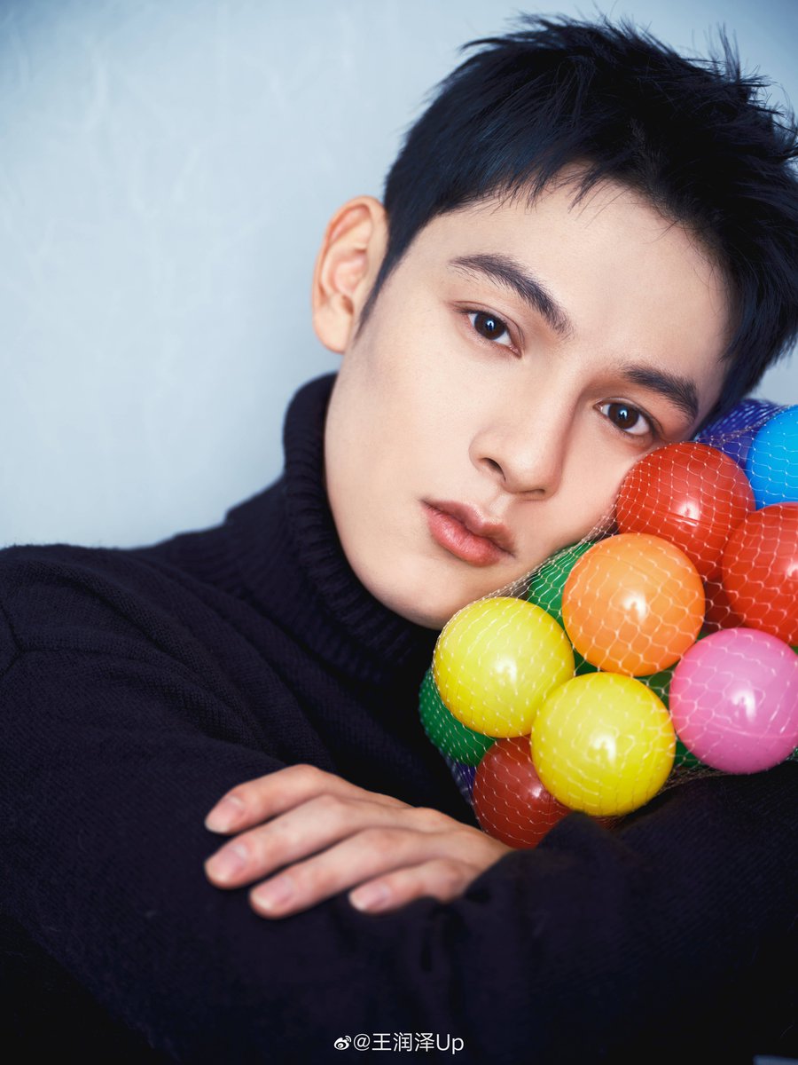 wangrunzePH_'s tweet photo. [281122]
王润泽Up Weibo Update

New Year and New Weather!

HAPPY BIRTHDAY, OUR BELOVED RUNZE! 

#WangRunZe #王润泽 #WangRunZePH https://t.co/uwHpQAA57f