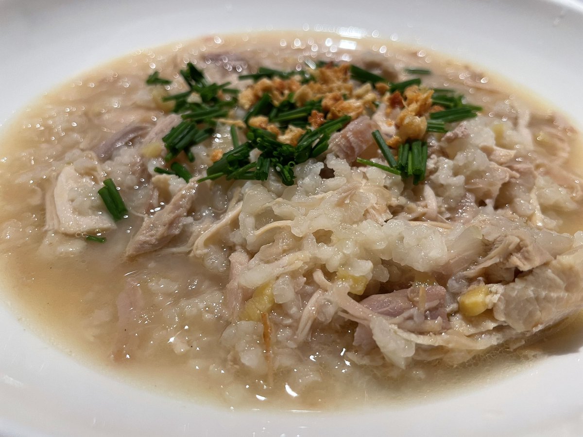 familydocwonk's tweet photo. “This is what we do to 🦃 leftovers ‘round here.”

#GivingThanks #ArrozCaldo #twEATs #TheIncredibLEEs #GobbleJiMa 😏 https://t.co/R8jEVWUCgc