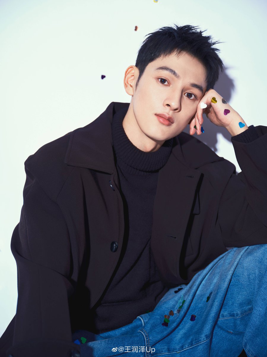 wangrunzePH_'s tweet photo. [281122]
王润泽Up Weibo Update

New Year and New Weather!

HAPPY BIRTHDAY, OUR BELOVED RUNZE! 

#WangRunZe #王润泽 #WangRunZePH https://t.co/HM0ONzTdrV