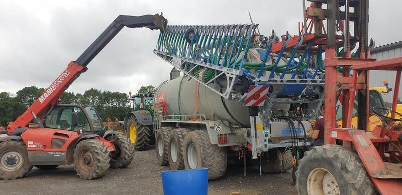 ReussirLait's tweet photo. Rééquiper sa tonne à lisier avec une rampe d'épandage ? Pas si simple ! https://t.co/6D08VKxKu8 https://t.co/fkC2iLFiuV
