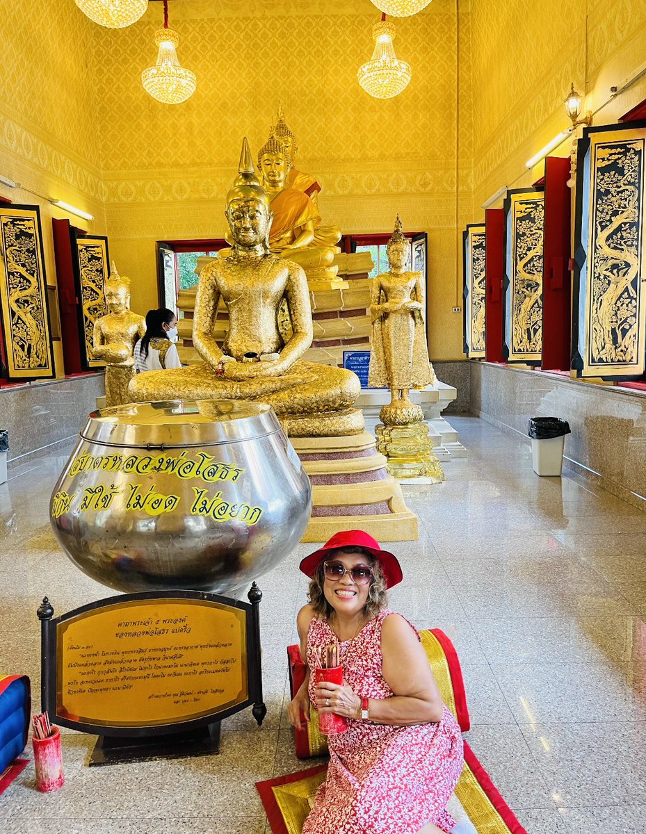 chernorris's tweet photo. Good morning, on Beautiful sunny 🌞 🥵 Monday day in Bangkok Shout out to ★#AllTwitter Friends
Visiting and making Merrit at #Wat Krathum Suea Pla Buddhism temple 🙏🏻 #beautifulplace #peaceful 🙏🏻 https://t.co/RSkuLBAMPr