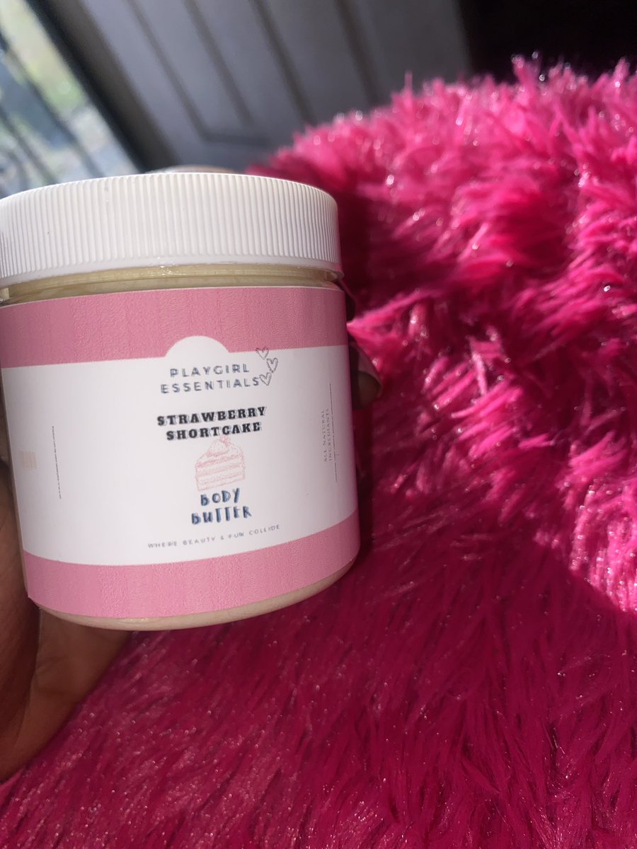 essentials_play's tweet photo. Last but most definitely not least Strawberry Shortcake๐ฐ๐๐๐ This scent is for my sweet lovers who like deserts #blackbusinessesmatter #Memphis #blackownedbusiness #PlaygirlEssentials #skincare https://t.co/N6DTKj2tzw