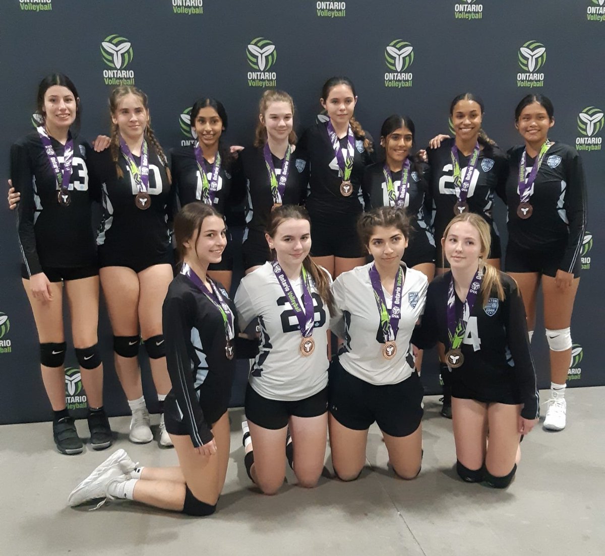 milton_edge's tweet photo. 16U Force won Bronze in the Select/Premier division the OVA Provincial Cup in Ottawa. These girls are moving on up in the rankings!! https://t.co/YN8W4zLYUF