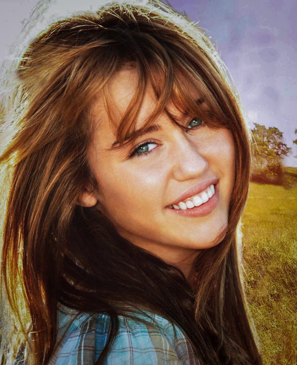 MileyNation13's tweet photo. I’m emotional https://t.co/xbPSPZGEQf