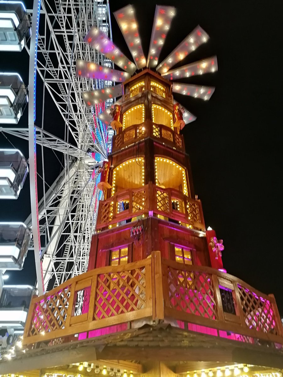 Christmas market in Paris... Tuileries Garden 💜💜💜
