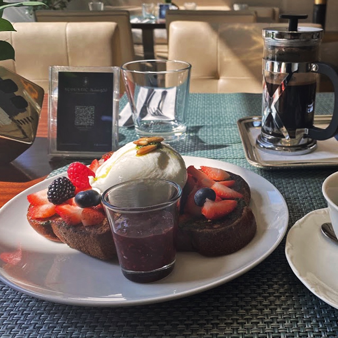 acousticksa's tweet photo. They say you eat with your eyes as well and if that's true, our Burette Berries French Toast is truly a feast.✨
Reservation 🤙 0114164363
Follow us 👉 @acousticksa 
#Breakfast #breakfasttime #breakfastfood #bürette #berries #frenchtoast #englishtea #finedininglover  #riyadh https://t.co/0Uvbjq7kG6
