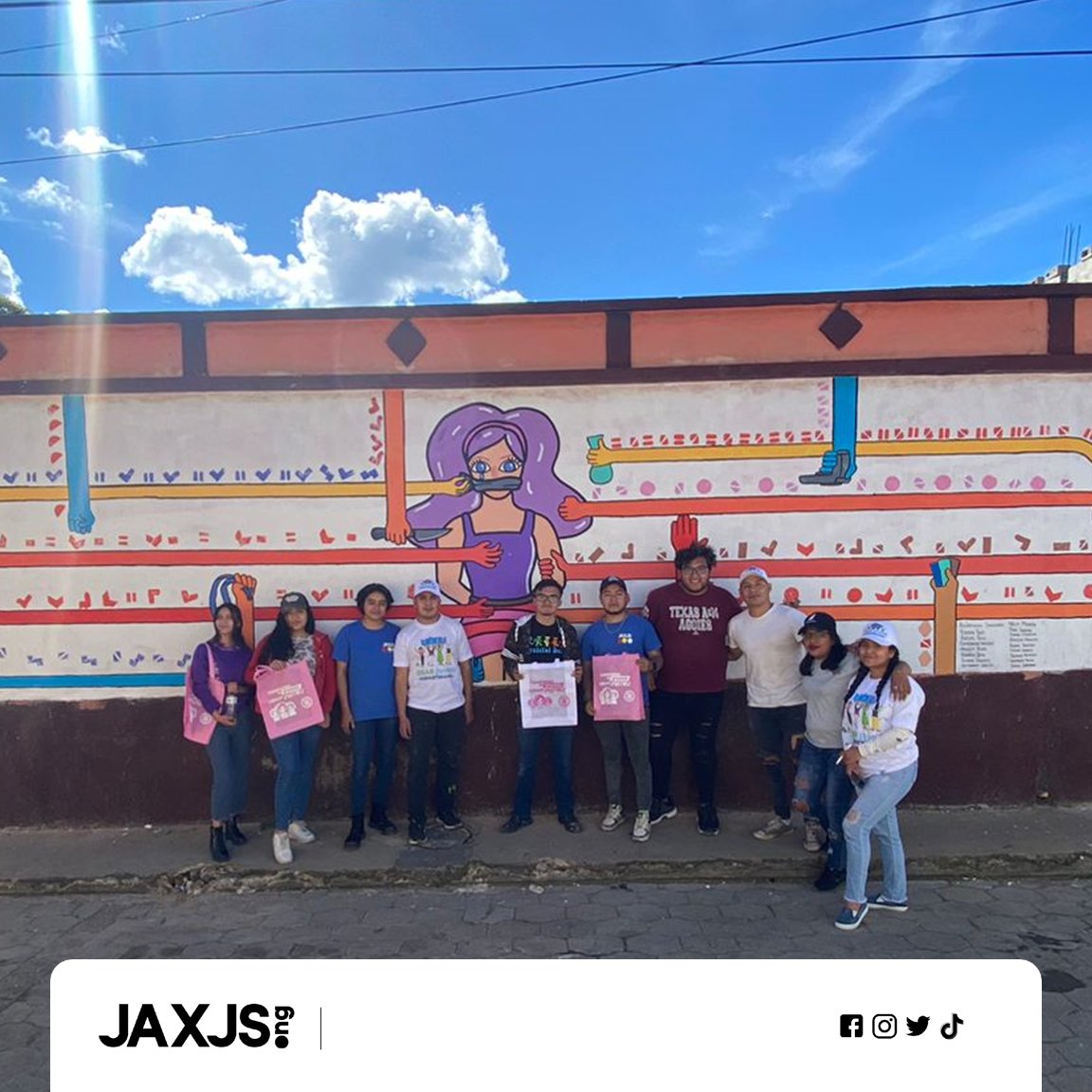 JAxJS_ong's tweet photo. Para ello, se plasmó en paredes de Huehuetenango un mural que busca concientizar a la población sobre la importancia del desarrollo libre e íntegro de las mujeres, sin ningún tipo de violencia.
#JAXJS #25N #Unete #Muralismo https://t.co/Kk4OesI2mM