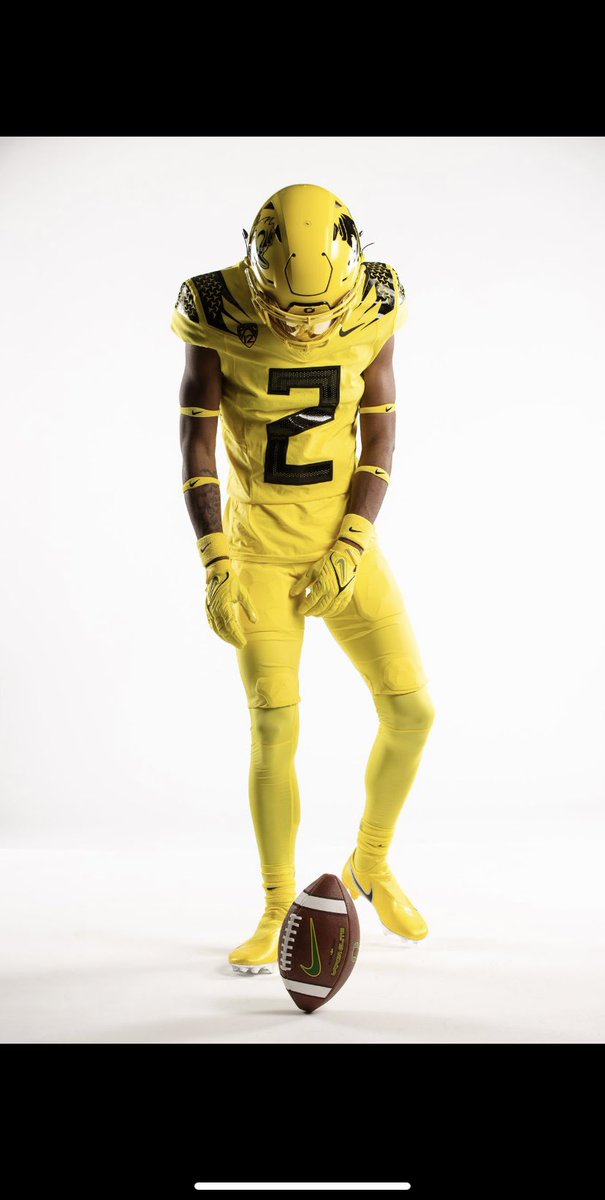 keelan_official's tweet photo. I appreciate @coachpowledge &amp; the entire Oregon football staff for the hospitality! I had a great time watching the game! 🦆 https://t.co/dMrm3LUuQL