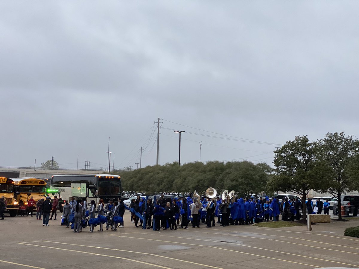 DekaneyG's tweet photo. Coach Khan - Glad I made the trip, those men left it all out in the field. Don’t let the outcome bring you down, keep your heads up!! Major accomplishment and everyone involved should be proud! @Dekaneywildcat @ajacinto3 @SpringISD @BTG4youth @Dekaney_Band @DekaneyC https://t.co/nUP1v59zvE