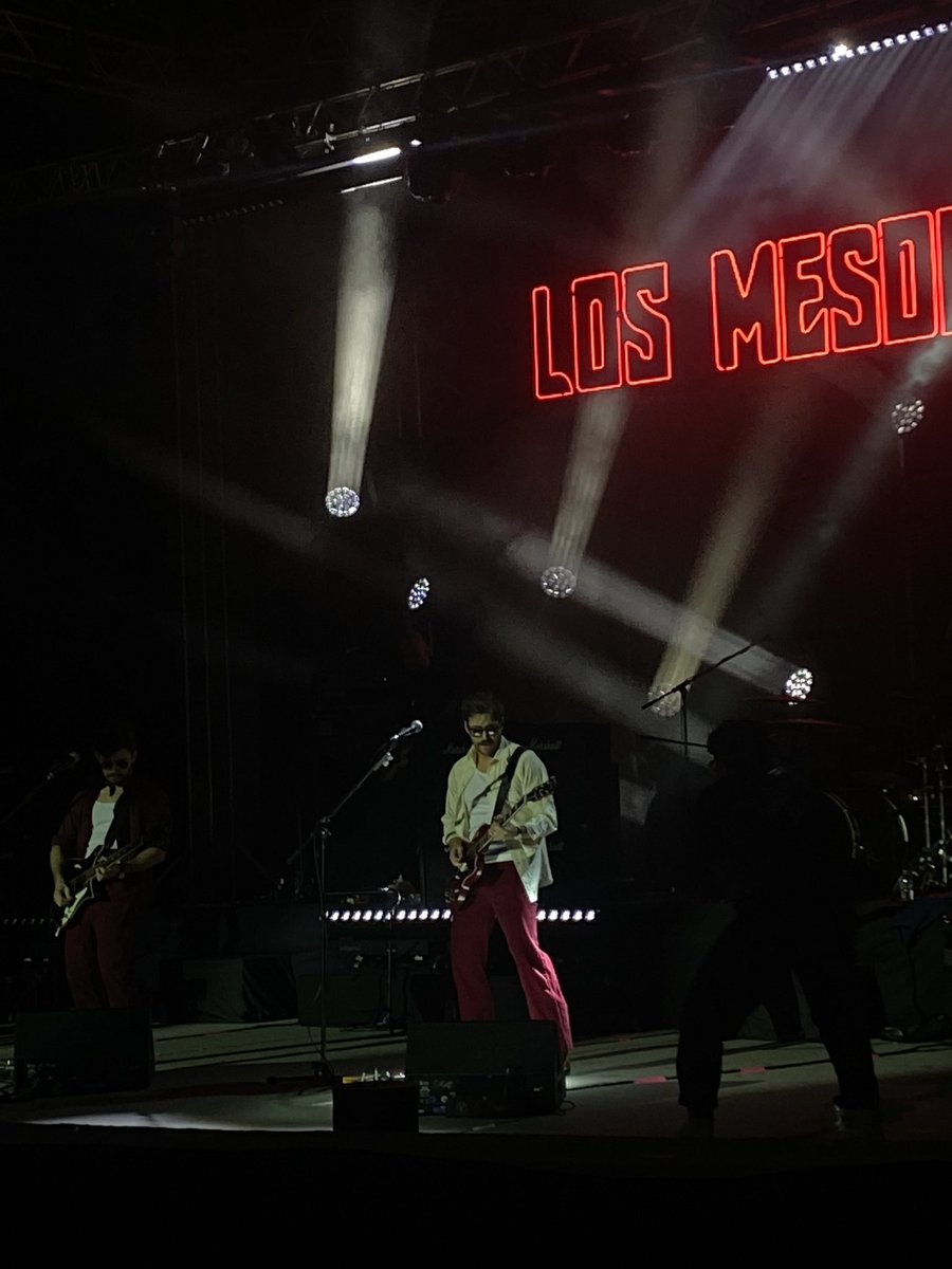 hoeforwalls's tweet photo. @juansucre TE AMOOOO https://t.co/qEI9mnunxe