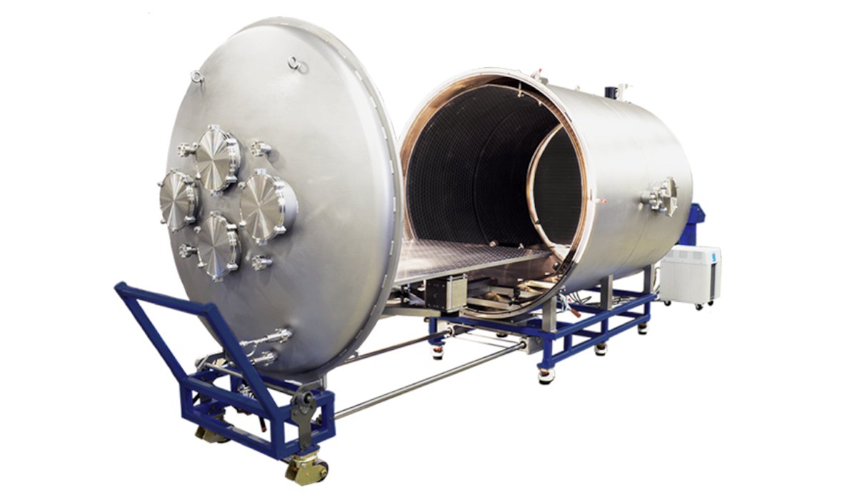 ServicesVacuum's tweet photo. Satellite and space simulation TVAC systems now supplied at Australian vacuum @ServicesVacuum @Kunnykun #tvac #satellite #vacuum #spacetest #ionthrusters #solarpanels #perovskites #electronics #cubesats https://t.co/rXzCyaTcDX