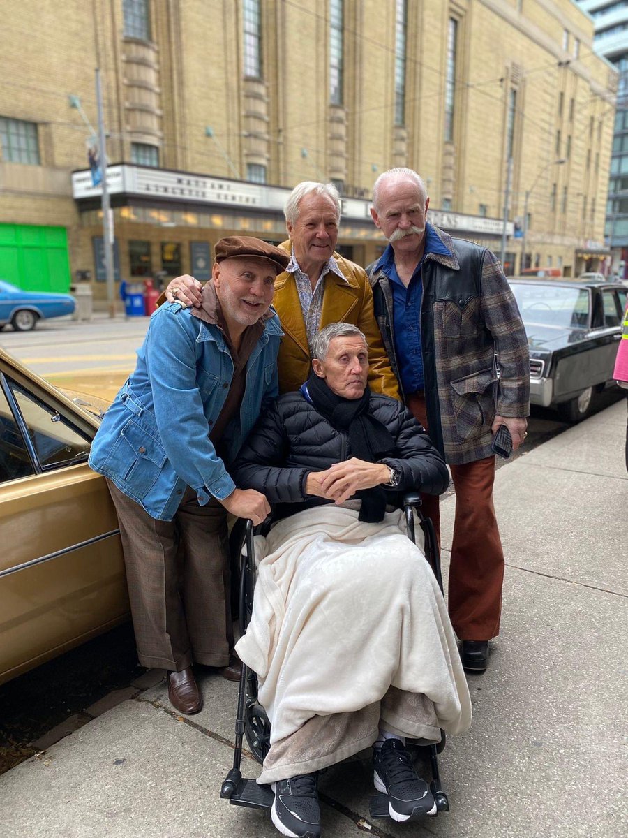 JoeMinardi27's tweet photo. 😔💔❤️💙🕊 Tiger Williams, Darryl Sittler and Lanny McDonald brought Borje Salming back to Maple Leaf Gardens for one last visit #NHL

 #leafs #mapleleafs #börjesalming #leafsnation #TorontoMapleLeafs https://t.co/p8ttAaL4pR