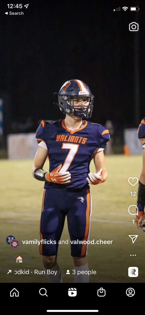 KerriganDan's tweet photo. Proud of this young man, heavily relied upon as a varsity Freshman Matthew Kerrigan…great first varsity season @bradwells05 @ValiantFootball @MatthewKerriga4 @KarlNonemaker https://t.co/7VzYBvoLT8