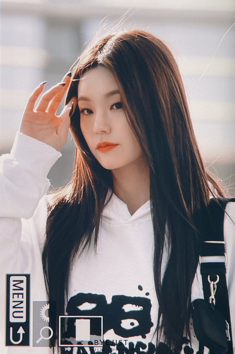 mid_zy_'s tweet photo. 오늘 진짜 아기대학생같오.. https://t.co/Q9HkY8OSEI