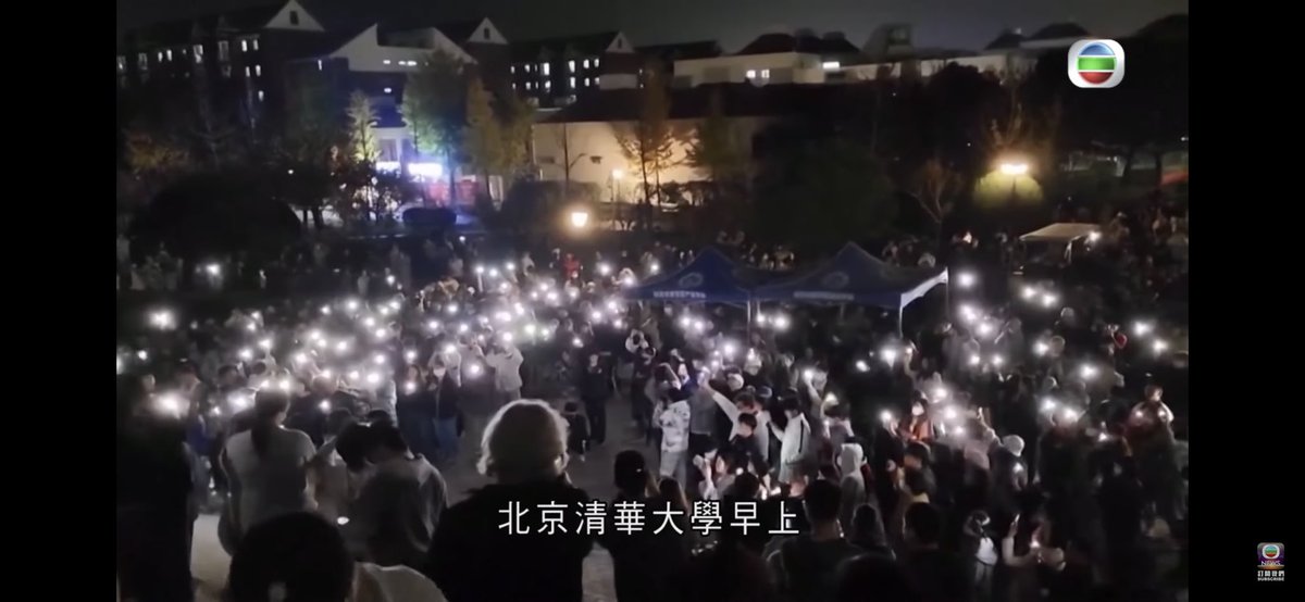 ByJoshYe's tweet photo. Re: China protests, Hong Kong’s biggest TV network TVB only had a 40-sec segment 28 minutes into its 40-min prime time show. Neither TVB’s website or HK’s main public broadcasting service RTHK covers this issue while it’s clearly the world’s biggest story. State of HK journalism. https://t.co/RgPZW9tA99