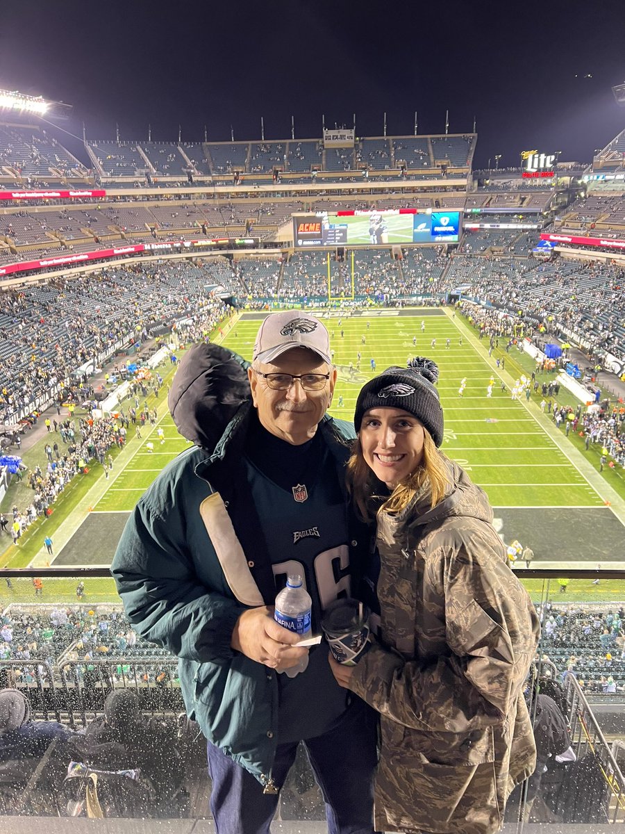mwhiitee's tweet photo. #madeforeagleswatching @Eagles https://t.co/ofdEAgzpND