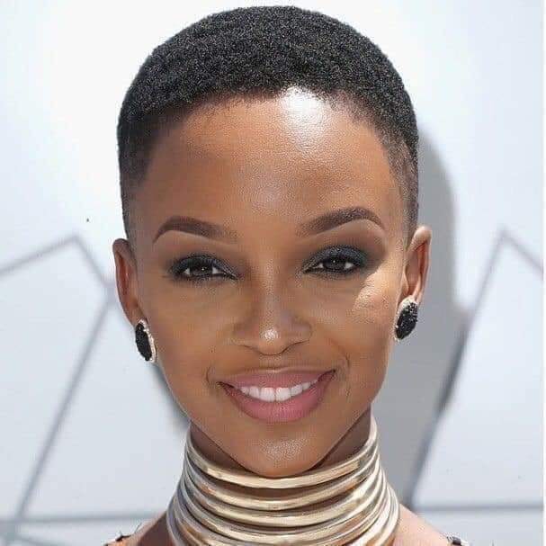 AfricanHub_'s tweet photo. The African women do not need Artificial hair to be beautiful. They are beautiful naturally😍🖤 https://t.co/AUawG4FRYU