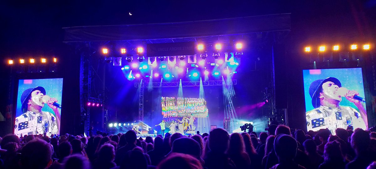 Ben Too Many Bones Buckingham tweet media