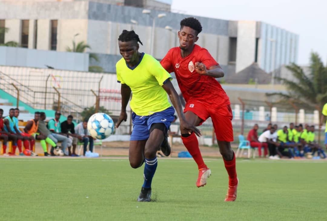 228Foot's tweet photo. Quelques images du match d'ouverture de la 9ème édition du Tournoi des académies Made in #Togo, qui a opposé le vendredi 25 novembre dernier les #nigerians de ST IYKE et Sons Of God (1-1)!!
#Tgtw @LaTeam228 @denyigban @FtfTogolaise @StephaneAttigo1 https://t.co/8g8M5fLznc