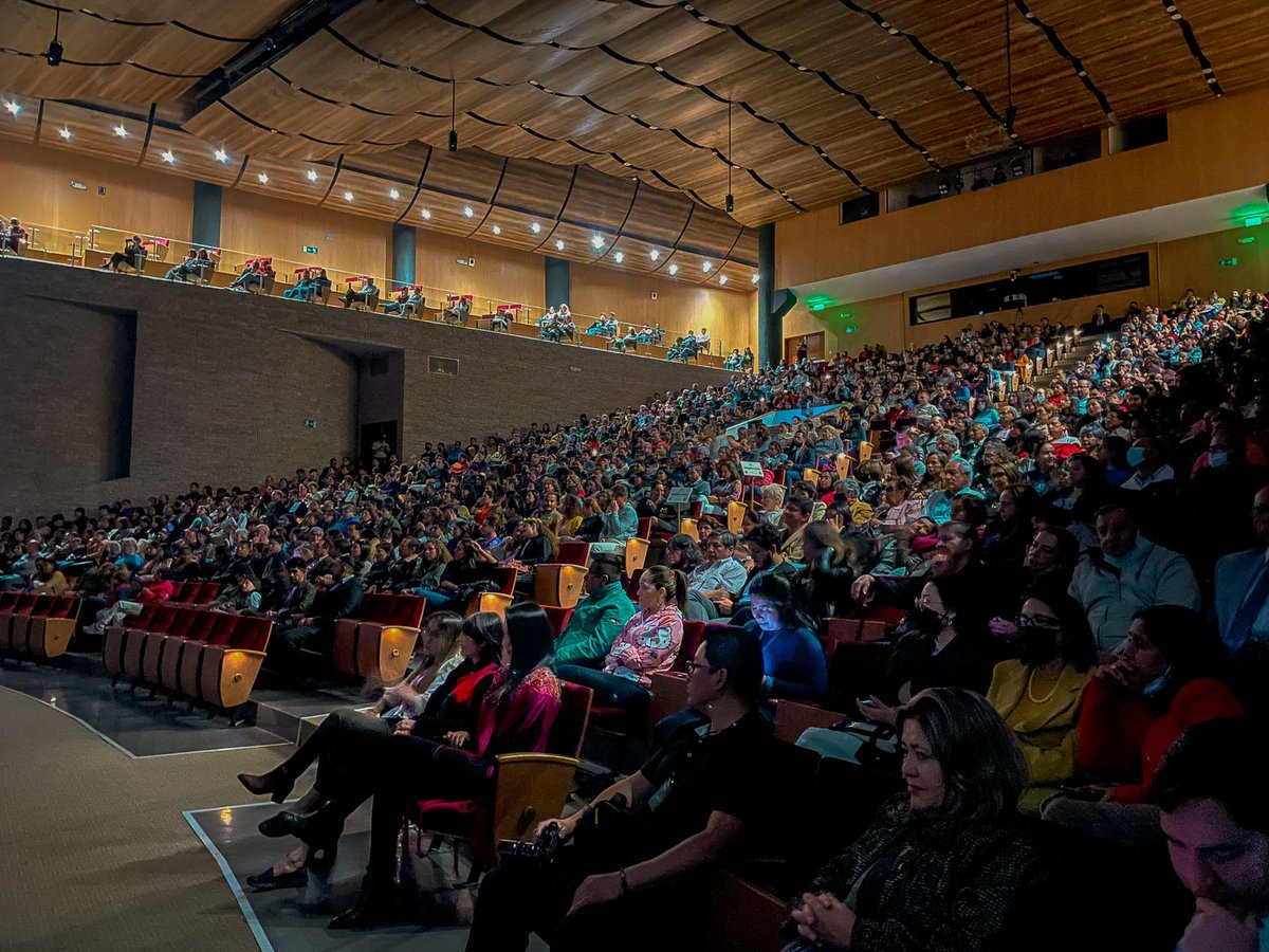 Ha llegado el momento de despedirnos de estos 11 días de arte y de magia que inundaron cada rincón de Loja.

Con casa llena en el <a href="/TeatroBenjaminC/">Teatro Benjamín Carrión Mora</a> y la presencia de autoridades locales, provinciales  y nacionales, inicia el acto de clausura de la 7ma edición del #FIAVL2022.
