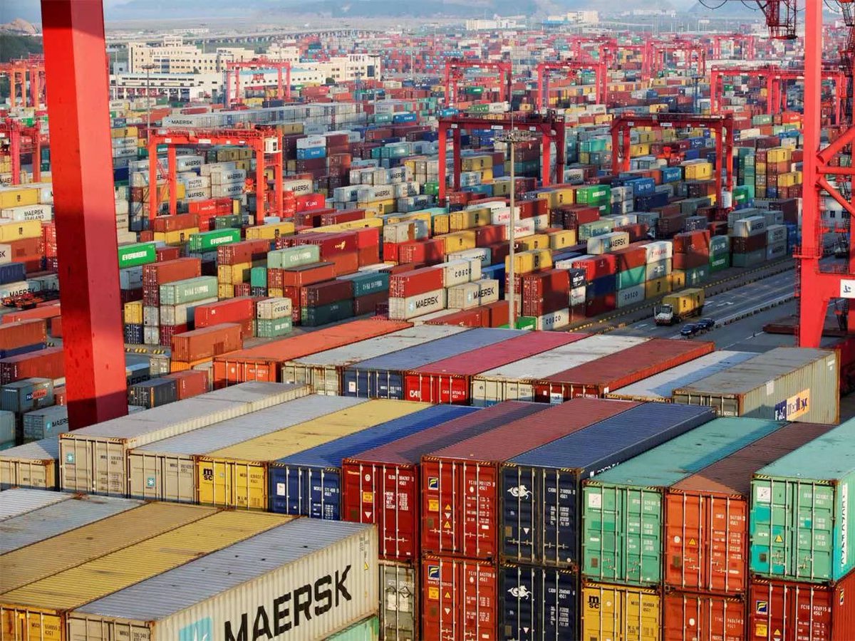 DipanjanET's tweet photo. Moscow, Tehran to raise volume of Russian goods to India via INSTC: Both agreed to raise volume to 12 million tonnes of trade via INSTC. Russia agree to invest in logistics hub in Chabahar port in shot in arm for India — My report ⁦@ETPolitics⁩ —https://t.co/eUSLzouHWE https://t.co/HXA8NlNMHr