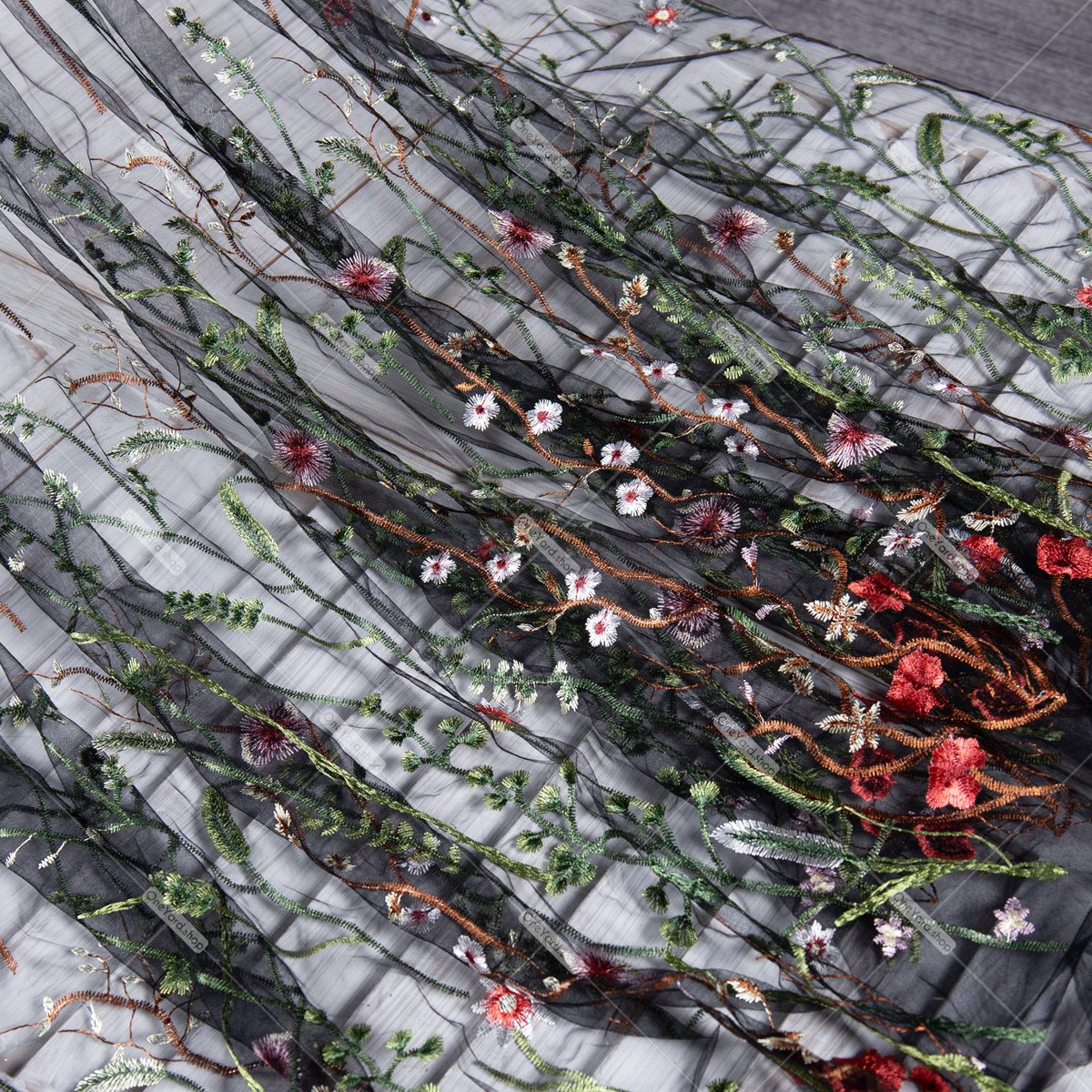 oneyard_fabric's tweet photo. Exquisite Floral Flowers Embroidery Black Mesh Lace Fabric
#LaceFabric #FlowerLace #BlackMeshFabric #OneYardFabric
https://t.co/9BTIwPfirc https://t.co/eN6j5grLWg