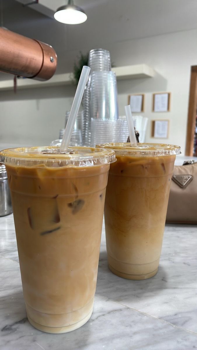 CoffeePorno's tweet image. You deserve iced coffee