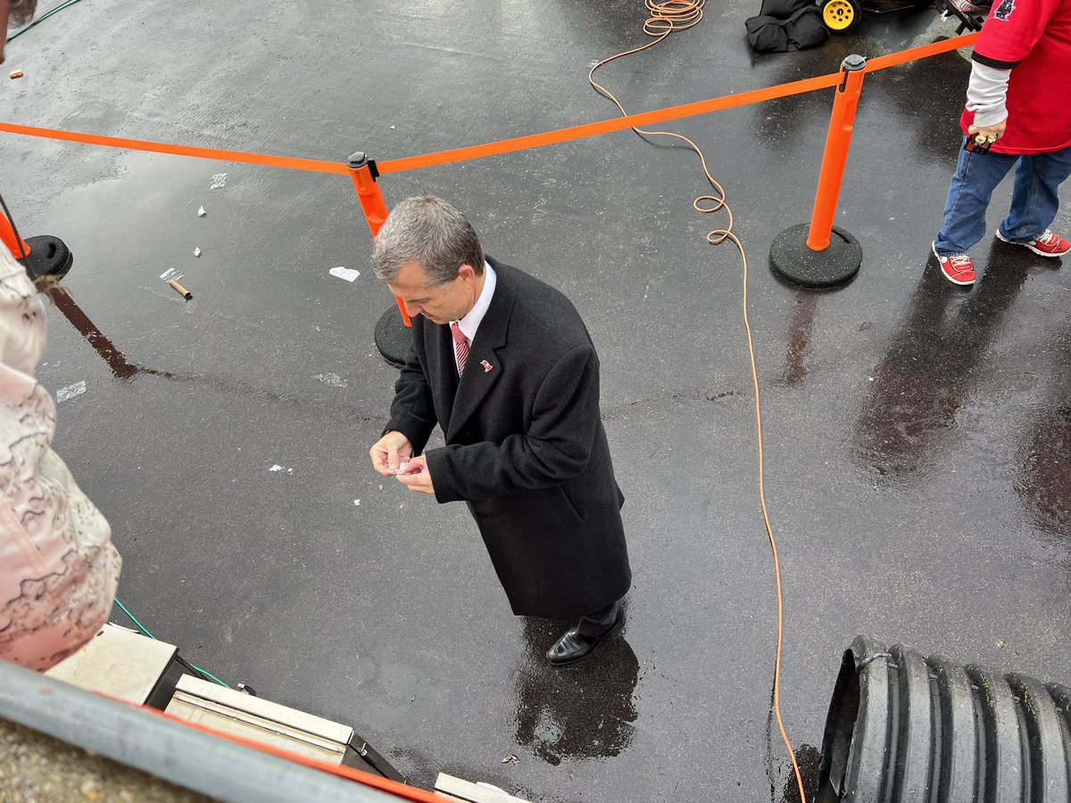 Bucs losing: Sad. Me meeting some amazing <a href="/Buccaneers/">Tampa Bay Buccaneers</a> : EPIC!