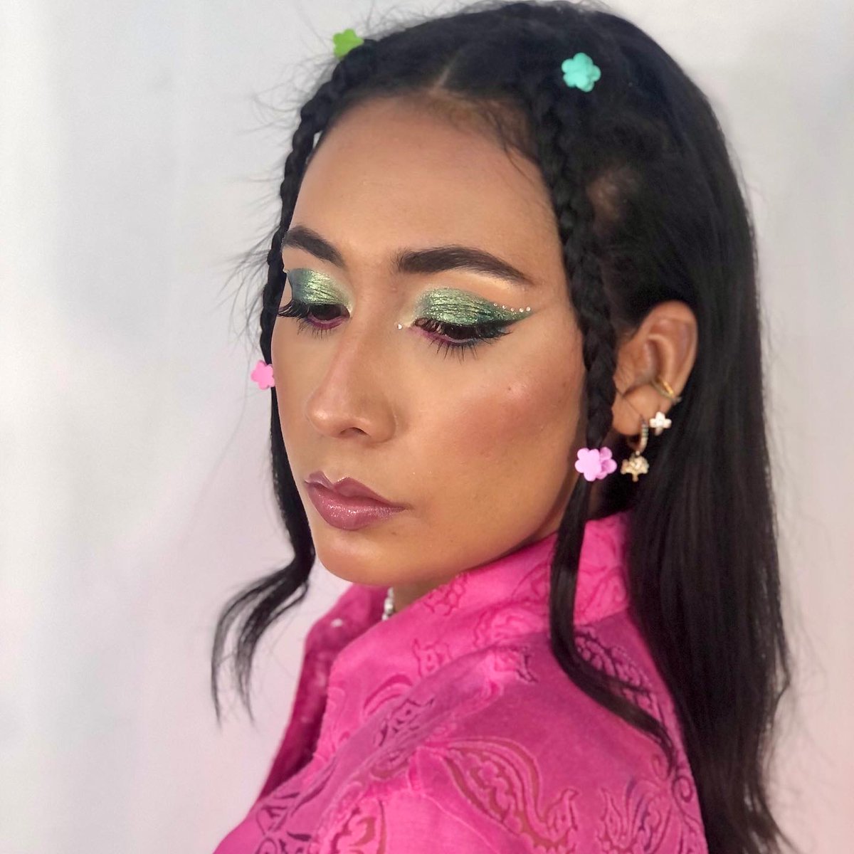 JanellePF's tweet image. Por si quieren ir bien bellacas al concierto de Benito, estoy dando 20% de descuento en maquillaje este martes (SPS🇭🇳) solo me enseñan su boleto 🤪 citas al +504 9574-1613 
#badbunnyhonduras #concertlook