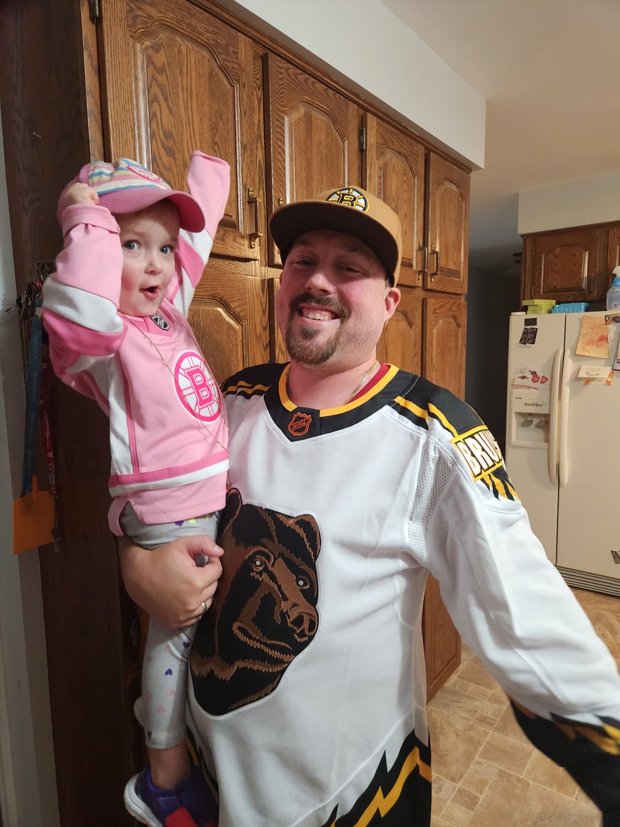 RGDraper's tweet image. Go @NHLBruins Go!!