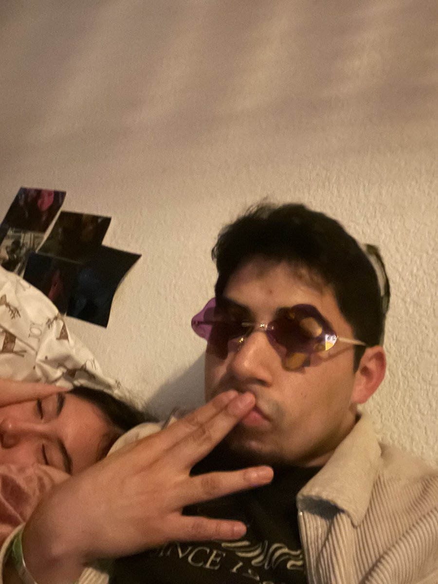 nebulaG__'s tweet photo. Had the absolute time of my life of Molly and raving, also found the loml. N tell me the last pic ain't hard af https://t.co/2y5uwkWfWW