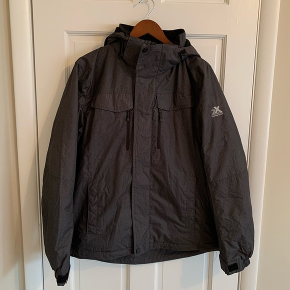 TopiaTosh's tweet photo. So good I had to share! Check out all the items I'm loving on @Poshmarkapp #poshmark #fashion #style #shopmycloset #zeroxposur #thenorthface #ralphlauren: https://t.co/eBNF7EAEXt https://t.co/RjfFlMHLzN