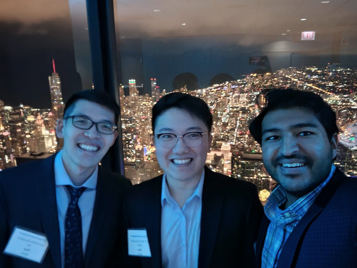 SameerSinghalMD's tweet photo. Starting off RSNA 2022 strong with @AlbertJiaoMD and @ianpanmd! https://t.co/lXeXo7jMBA