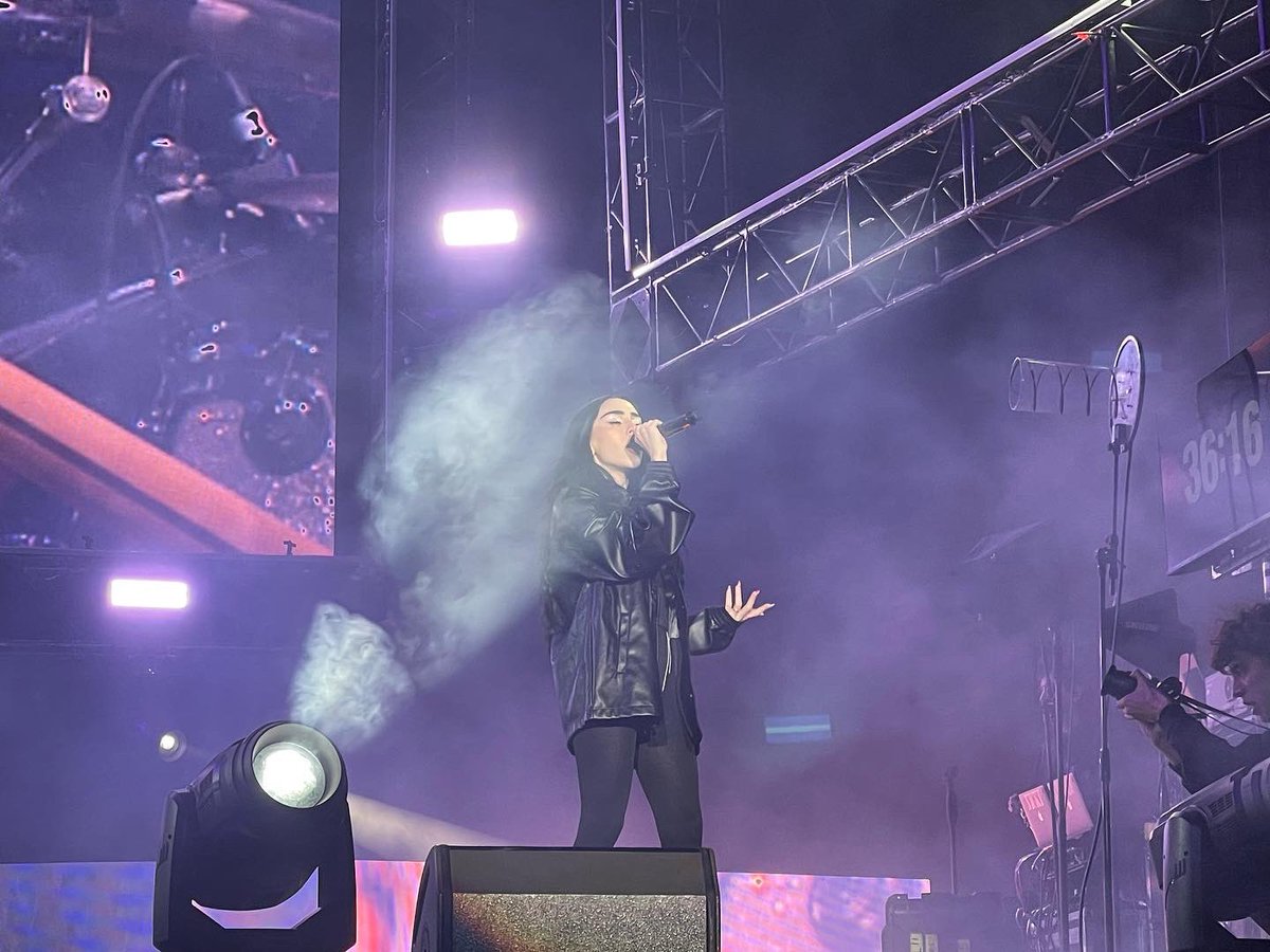 seitrack's tweet photo. Empieza @Nicki_Nicole19 en este #CocaColaFlowFest con #Colocao 🔥🎤 https://t.co/mqNViAtlPK