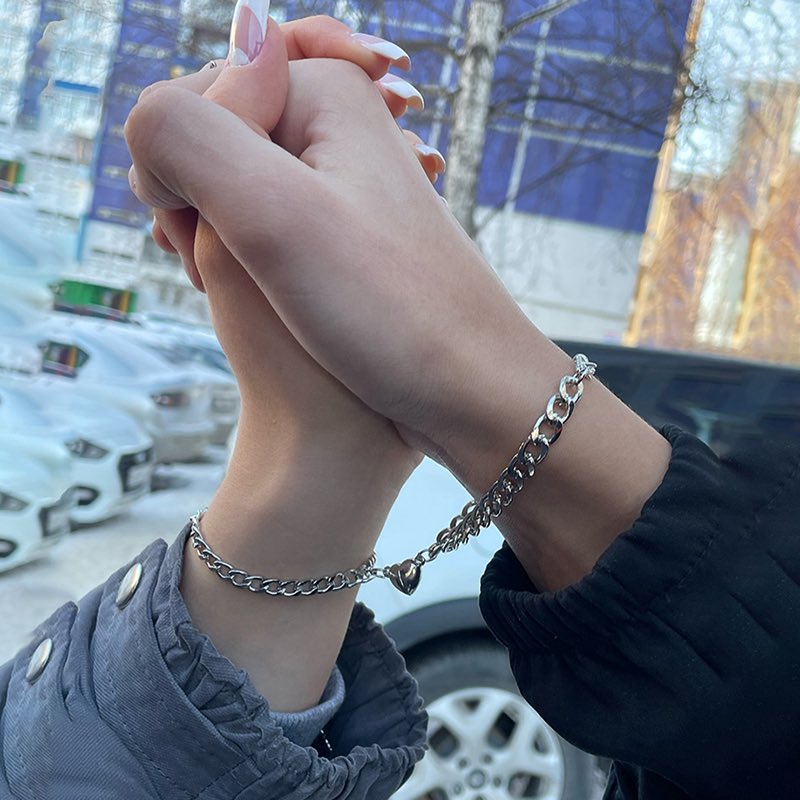 sunflowejewels's tweet photo. you and your 5@ https://t.co/IjULTQOOdJ