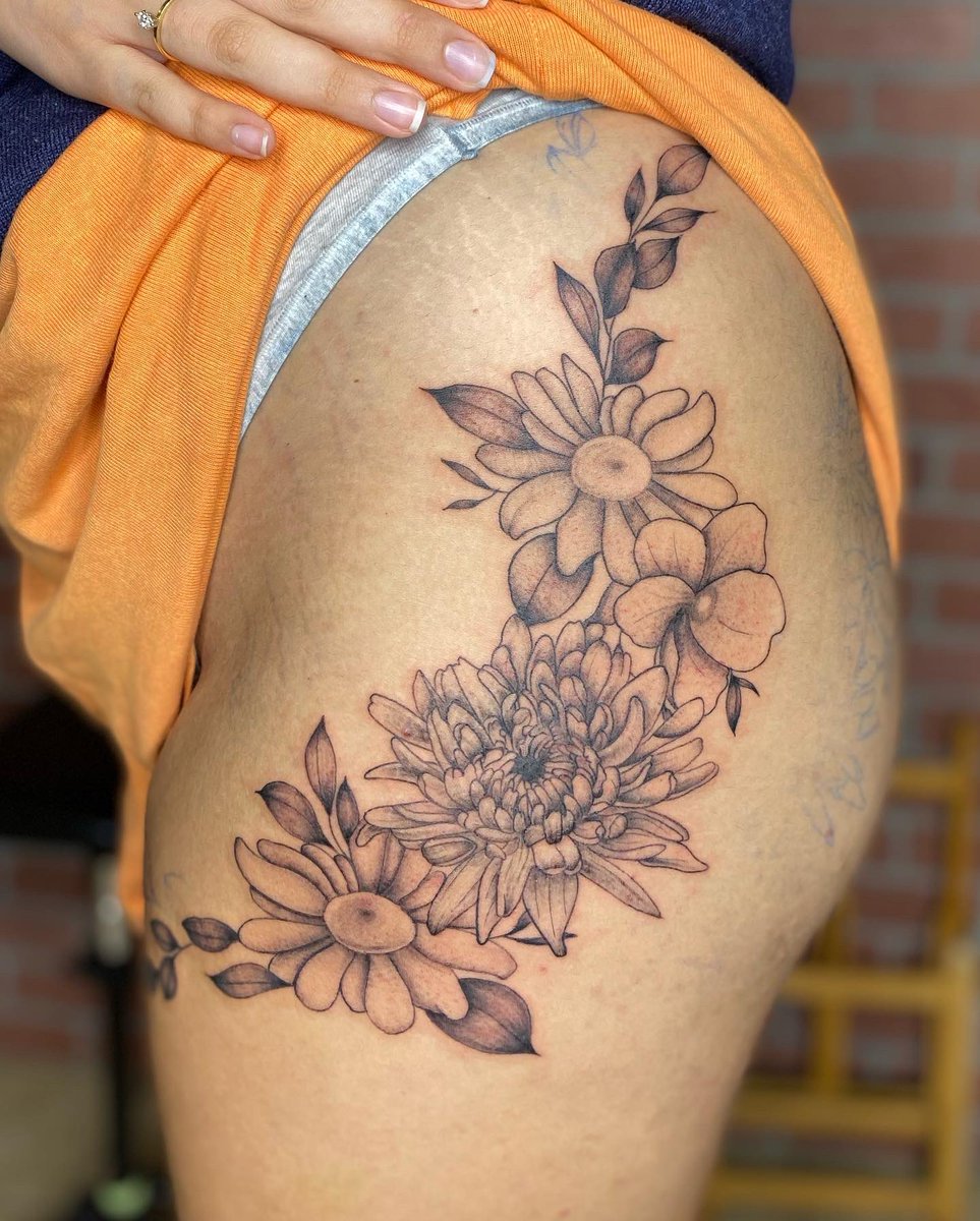 This is your sign to get a tattoo ✍🏻