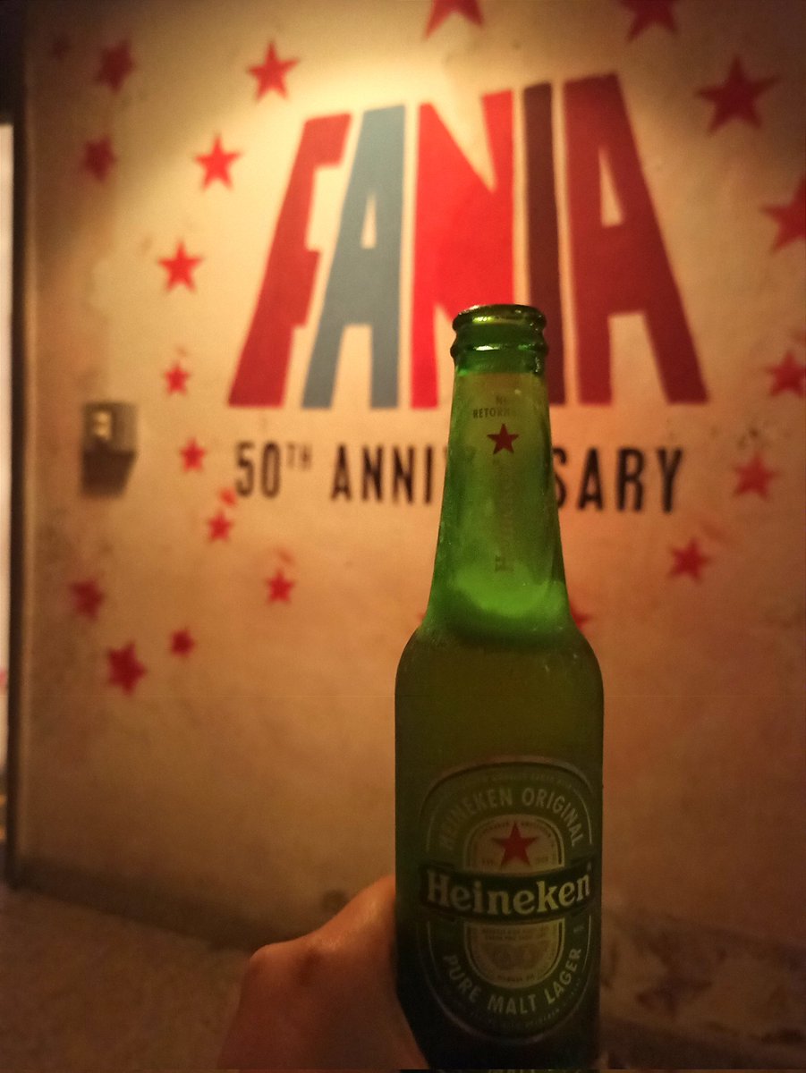 marcelina_cazu's tweet photo. ¿Aplicaría para #SpamDeManos brindando? 😅 #SoloSalsa https://t.co/316c5ZjKQa