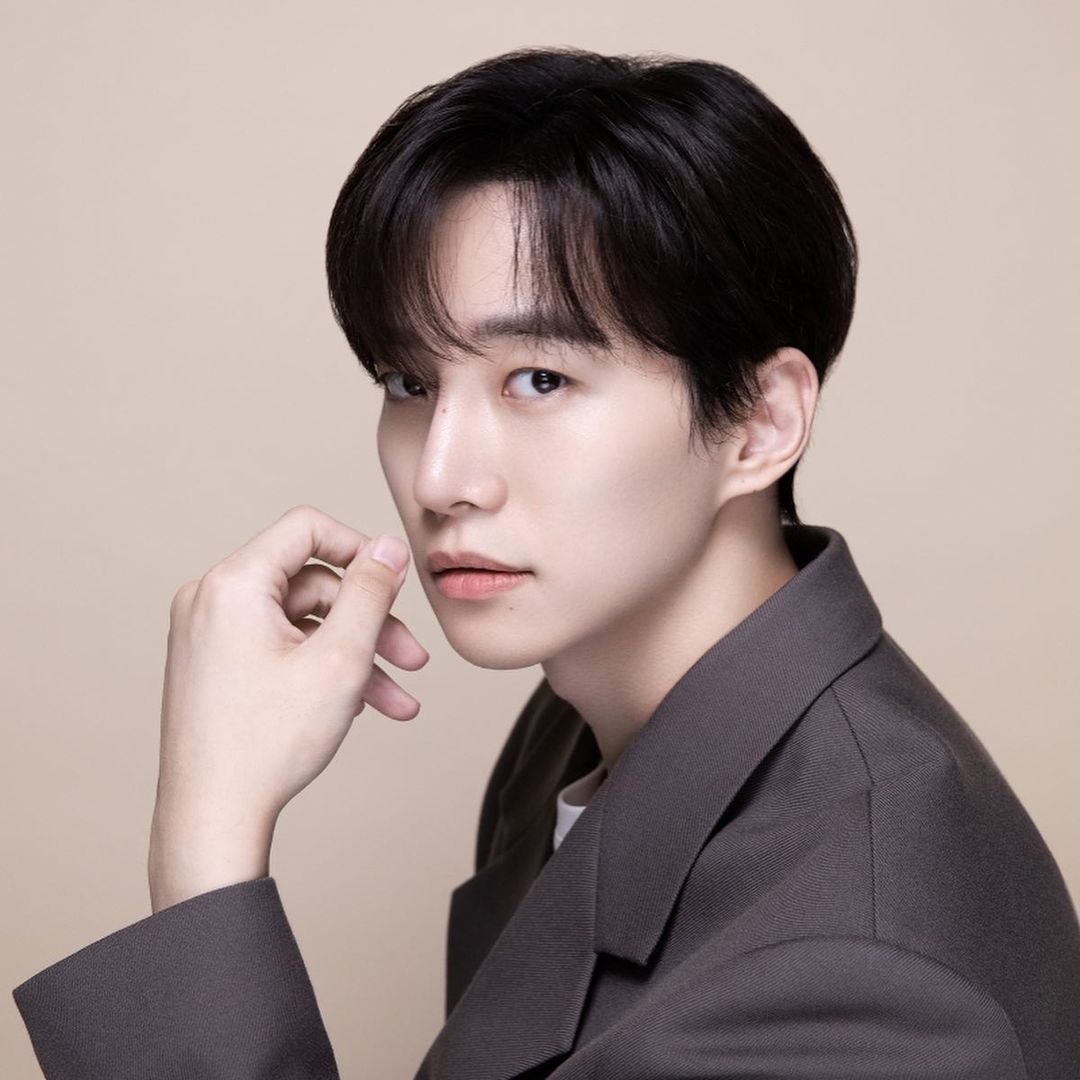 My Monday has been attacked continuously. 🥰 

#LEEJUNHO #이준호
#LEEJUNHO_2023_SeasonsGreetings