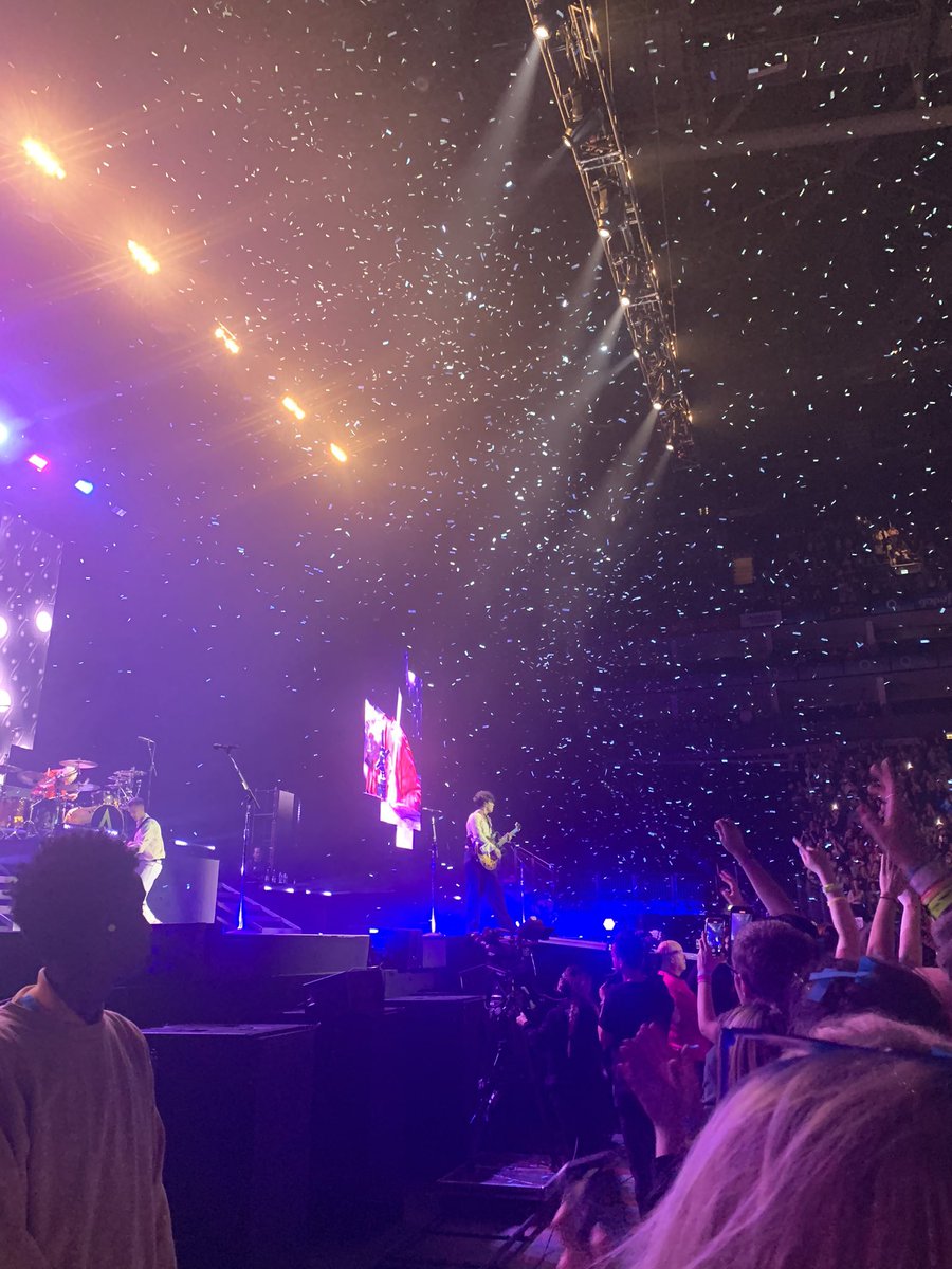 Becky_Walker0's tweet photo. Best night of my life https://t.co/l09BqTnKrb