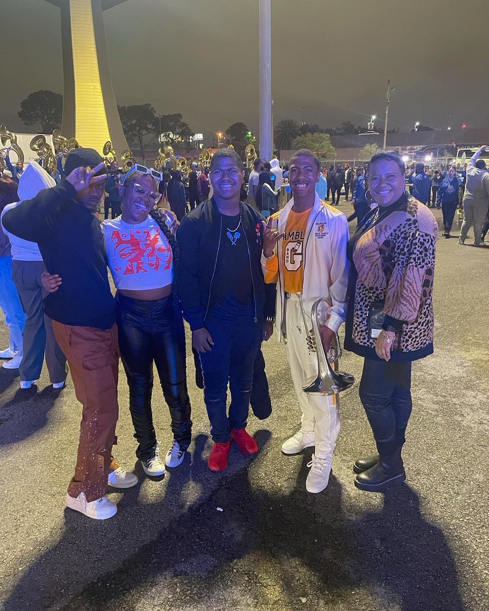 kvnggteeeeee's tweet image. Lasttt Bayouuu Classic🤟🏾🐯was definitely one to remember! Grateful for all the friendships, lifelong memories, and family. PlainPsight signing out💙💙💙#lastrip #ForeverWorldfamed #19signingout